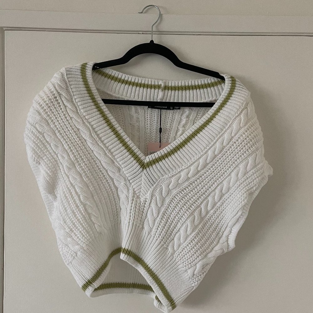MISSGUIDED Cable Knitted Cropped Sweater Vest